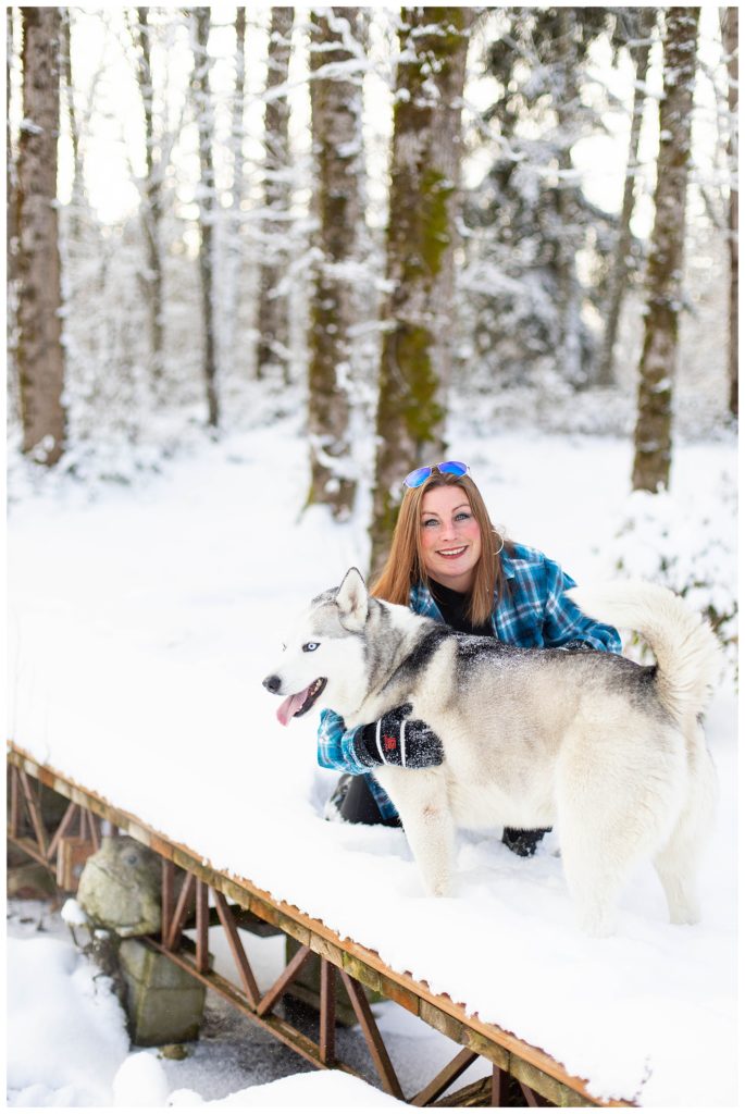 Snow-photos-with-husky-in-Stanwood-Washington