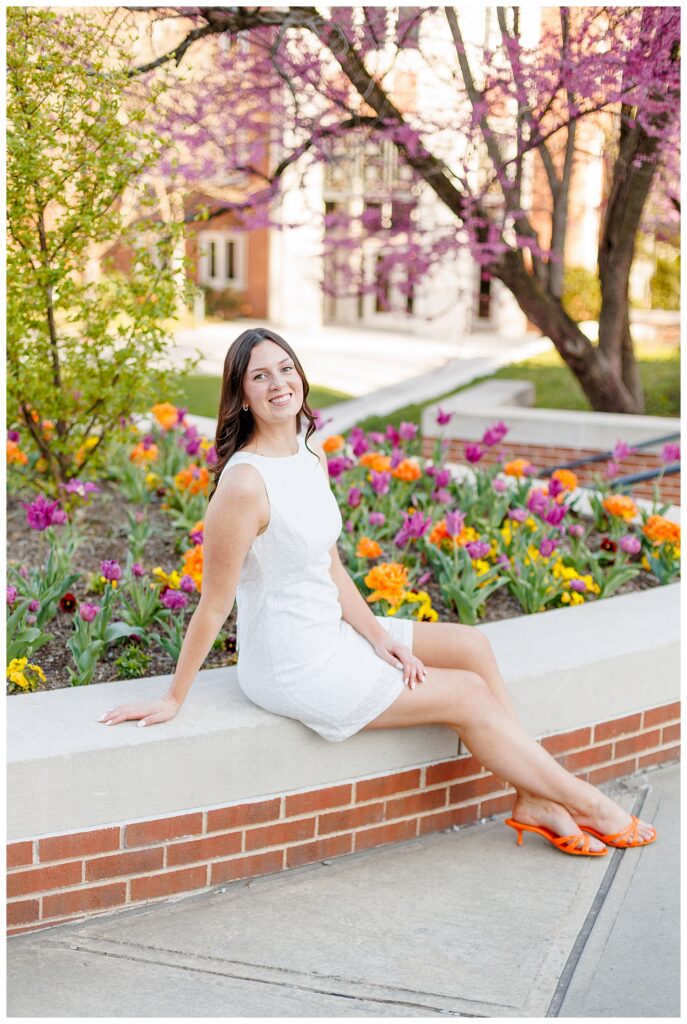 Knoxville senior photos with UTK grad on campus